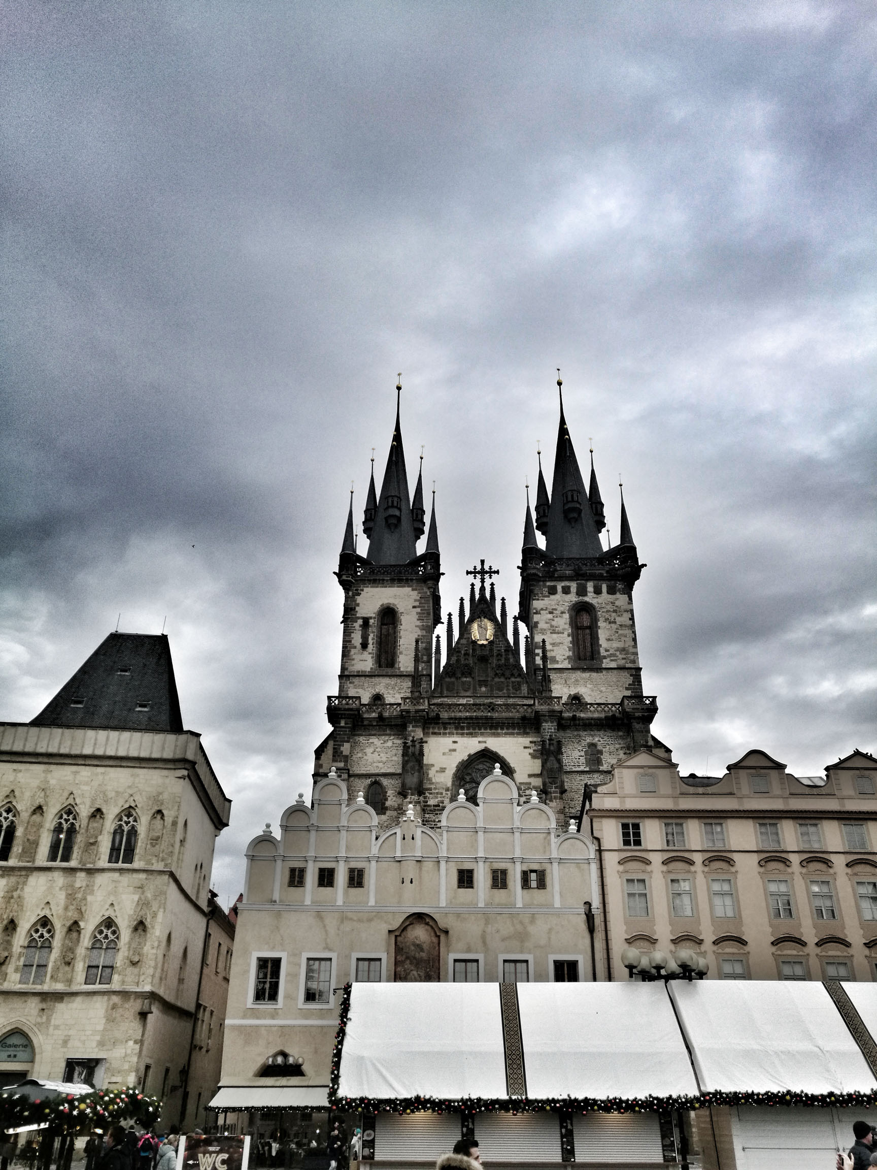 Blossom zine Praga in 4 giorni la Chiesa di Santa Maria di Tyn