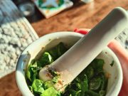 Il Pesto tradizionale e la lentezza del mortaio